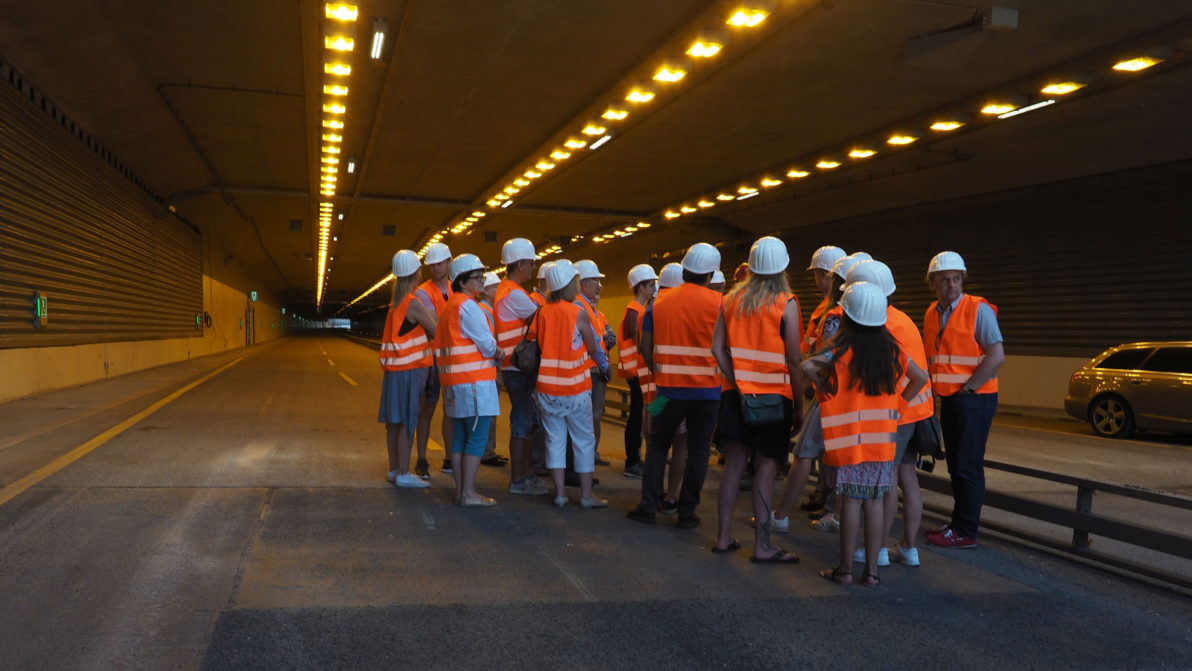 Die Anwohner in Schnelsen erhalten Einblicke in den Tunnel