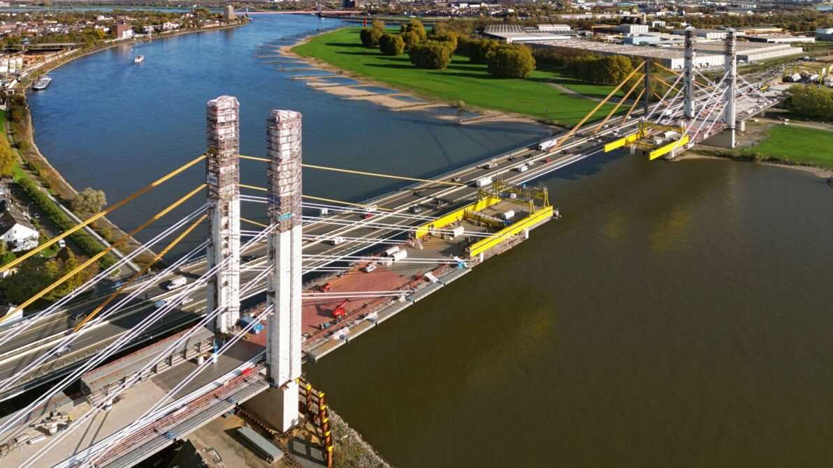 Luftaufnahme der Rheinbrücke 2022 | Bildnachweis: Hajo Dietz