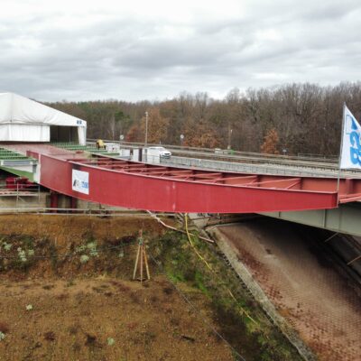 Überbauverschub für die Muldebrücke Grimma